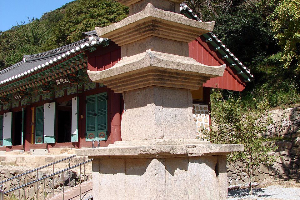 대흥사 경내의 삼층석탑. 보물로 지정된 문화유산이다 ⓒsteve46814