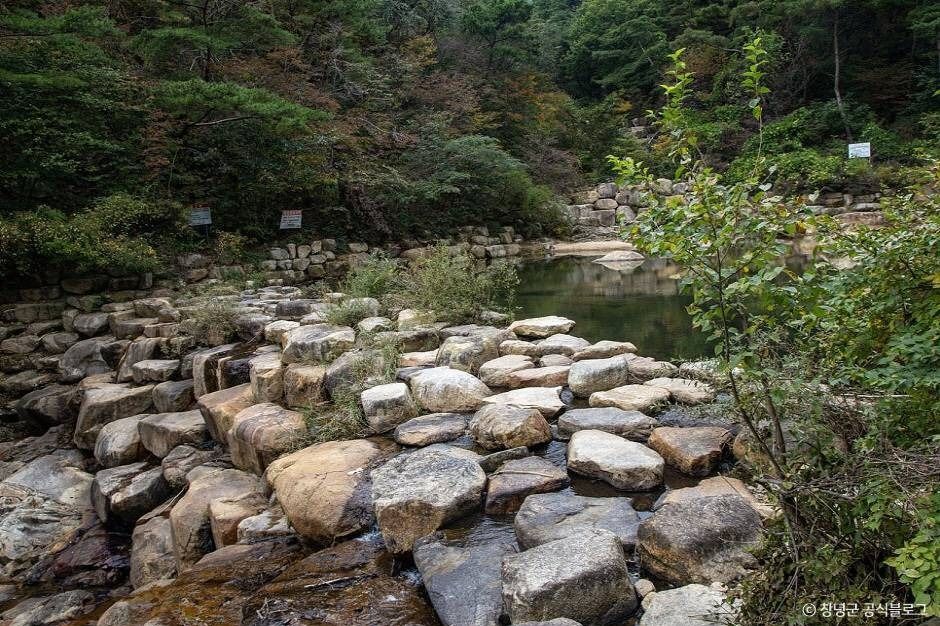 화왕산성 용지 연못