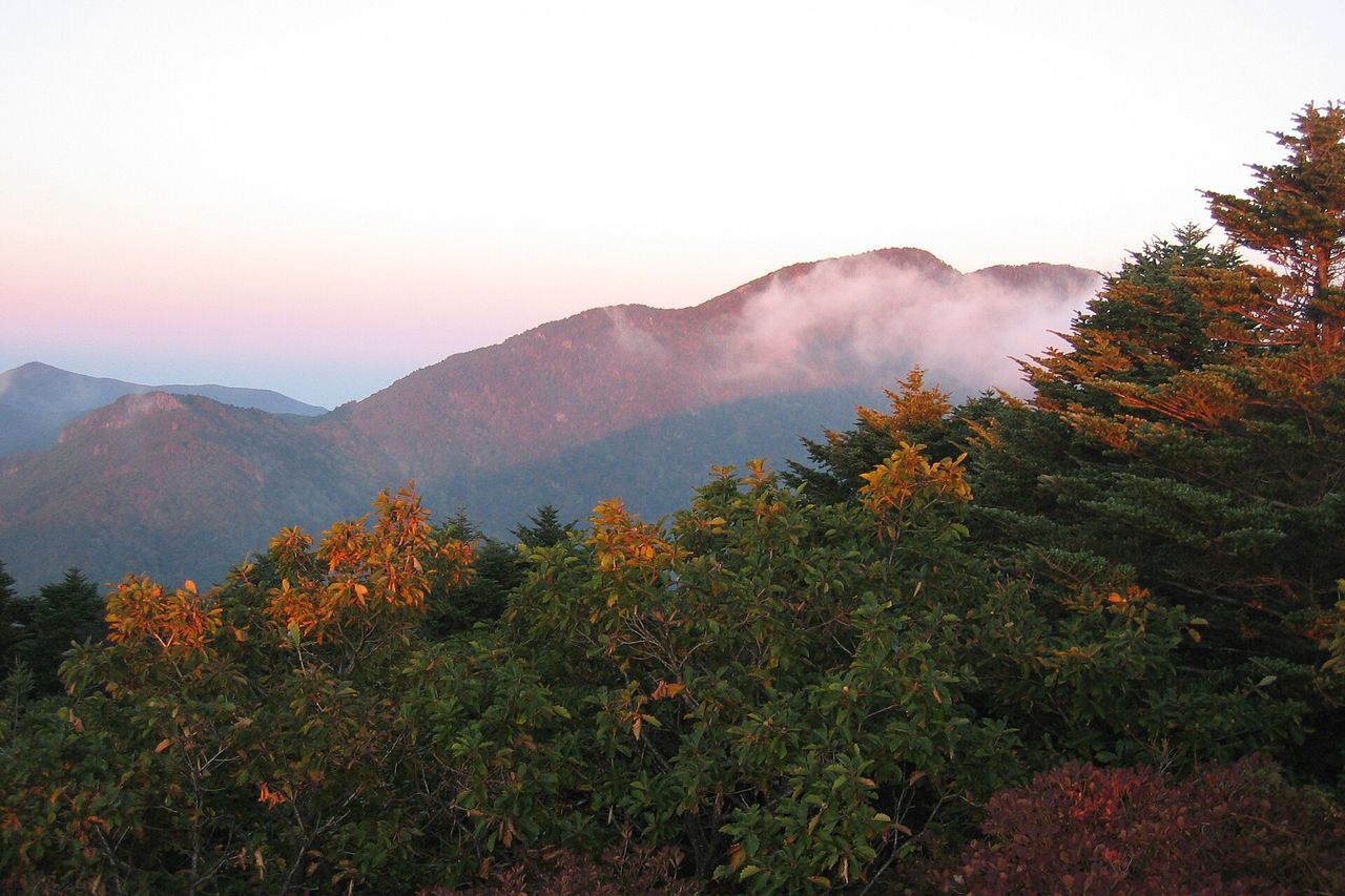 지리산 노을 능선과 운무